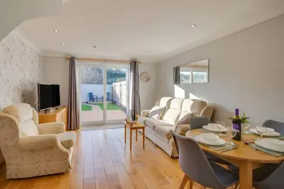 Image de 2 Bed in Newton (oc-bow124)