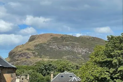 Image de Two bed apartment with views of Arthur Seat Mount