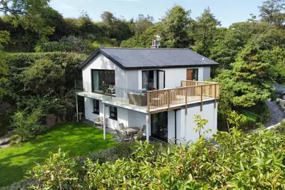 3 Bed in Gower (oc-hh24)