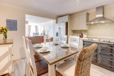 Image de 2 Bed in Langland (oc-hh193)