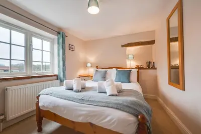 3 Bed in Brinton (oc-2061)