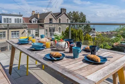 4 Bed in Mumbles (oc-t32236)