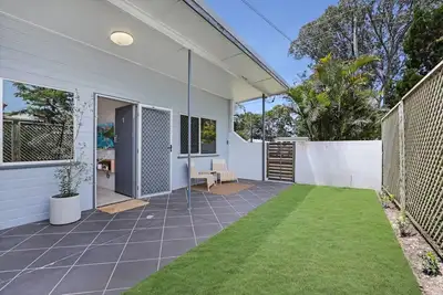 Image de Unit tucked away in a quiet street