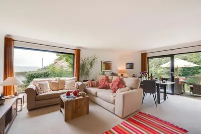 Image de 2 Bed in Whitby (oc-ra004)