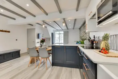 2 Bed in Padstow (oc-p00876)