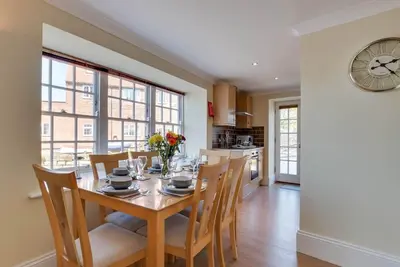 Image de 3 Bed in Whitby (oc-w1007)