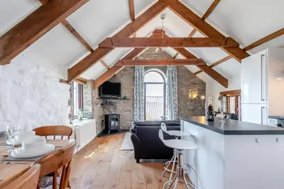 Image de 2 Bed in Haverfordwest (oc-wav419)