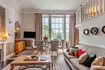 2 Bed in Bath (oc-bhr6)