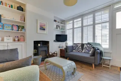 3 Bed in Whitstable (oc-ek768)