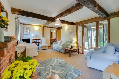 4 Bed in West Somerton (oc-273)