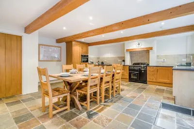 Image de 4 Bed in Outgate (oc-c32992)