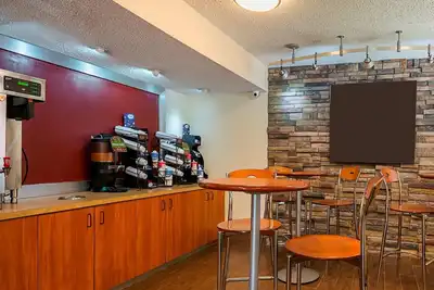 Image de Affordable Family-Friendly Room Near Airport & Historic Main Street | 3 Units