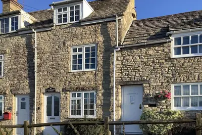Image de 2 Bed in Swanage (oc-wy467)