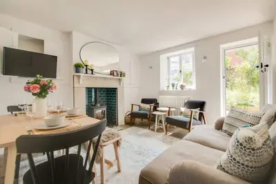 Image de 2 Bed in Swanage (oc-wy460)