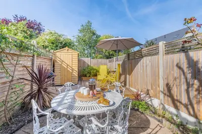 2 Bed in Whitstable (oc-o32772)