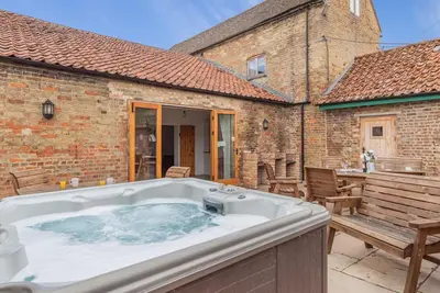 Image de 6 Bed in Three Holes (oc-t31855)