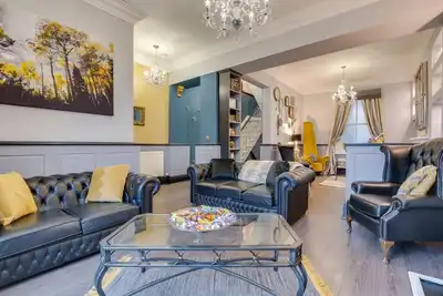 4 Bed in Whitby (oc-w1002)