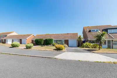 3 Bed in Paignton (oc-bc1890)