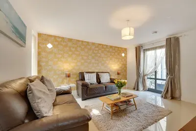 Image de 2 Bed in Torquay (oc-babbme)