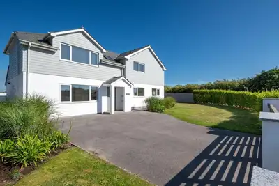 Image de 6 Bed in Constantine Bay (oc-p00571)