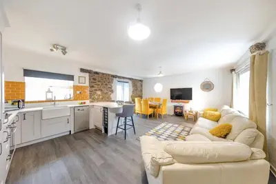 Image de 3 Bed in Tenby (oc-g26850)