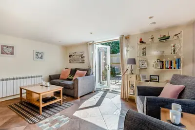 Image de 2 Bed in Weybourne (oc-1789)