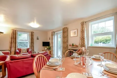 2 Bed in Broad Haven (oc-h33632)