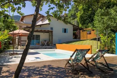 Image de Family chalet, swimming pool, individual barbecue, garage, small pets allowed.