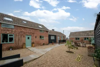 Image de 6 Bed in Great Waldingfield (oc-ac4)