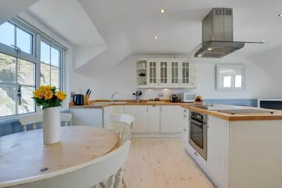 Image de 2 Bed in Porthleven (oc-clifto)