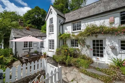 Image de 3 Bed in Helford (oc-hcwell)