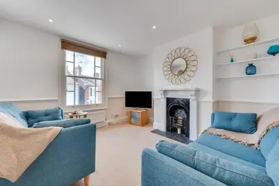 3 Bed in Southwold (oc-bsts)