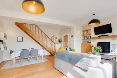 Image de 2 Bed in Richmond (oc-ds1052)