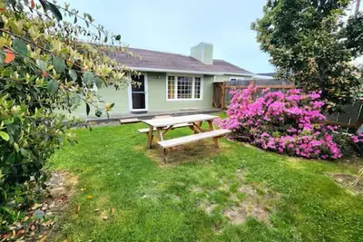 Image de Downtown Getaway- spacious house perfect for families.