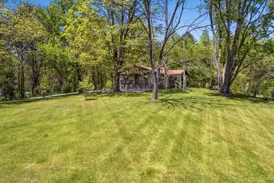 Image de Private 1-Acre Retreat | Hot Tub - Game Room - Pets