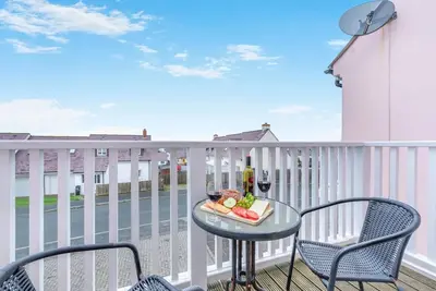 3 Bed in Broad Haven (oc-s27796)