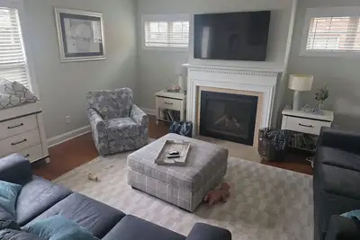 Image de Modern Luxurious Living in the Heart of Madison w/office and pet friendly