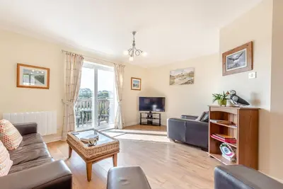 3 Bed in Broad Haven (oc-p27927)