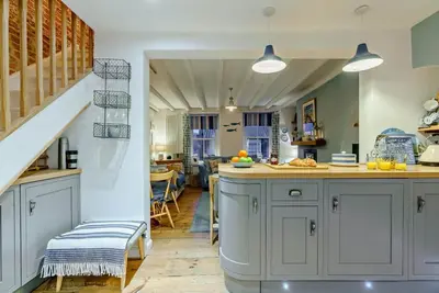 3 Bed in Whitby (oc-s28346)