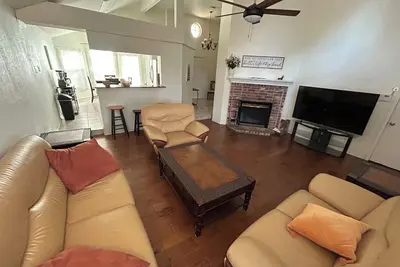 Image de Frisco Oasis, 3 bedroom, 4 beds, 2 full bathrooms. Italian Leather Couches