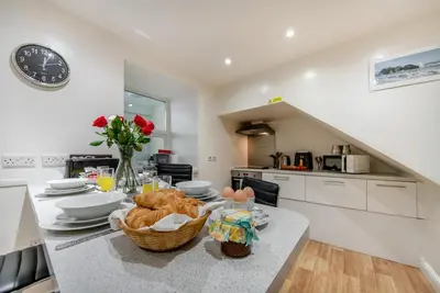 Image de 2 Bed in Tenby (oc-t28988)