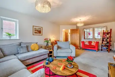 Image de 4 Bed in Holt (oc-m24923)