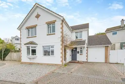 4 Bed in Newquay (oc-b29882)