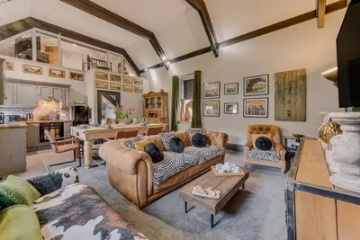 Image de 3 Bed in Richmond (oc-t30197)