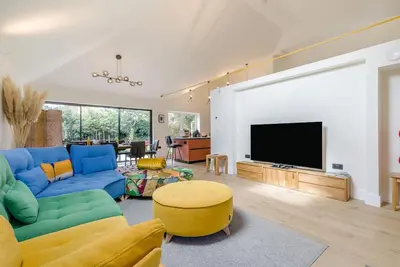 Image de 3 Bed in Trunch (oc-s30471)