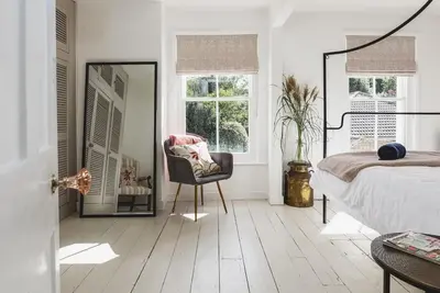 Image de 5 Bed in Freshwater (oc-w30476)