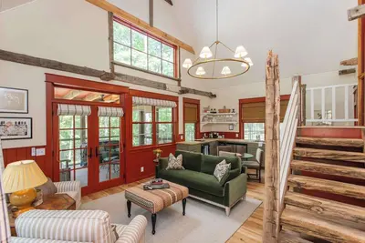 Image de Purple Martin and The Cardinal at Buckhorn Hollow