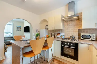 3 Bed in Whitby (oc-s30737)