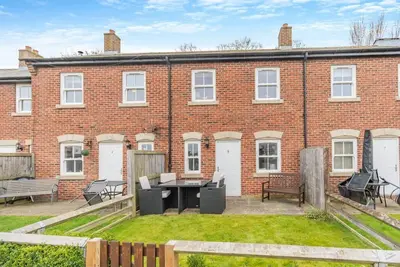 2 Bed in Whitby (oc-m30865)