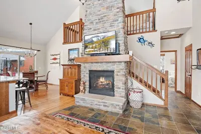 Image de Trailside Haven: Ski-In/Ski-Out 2br + Loft w/ Mountain Views